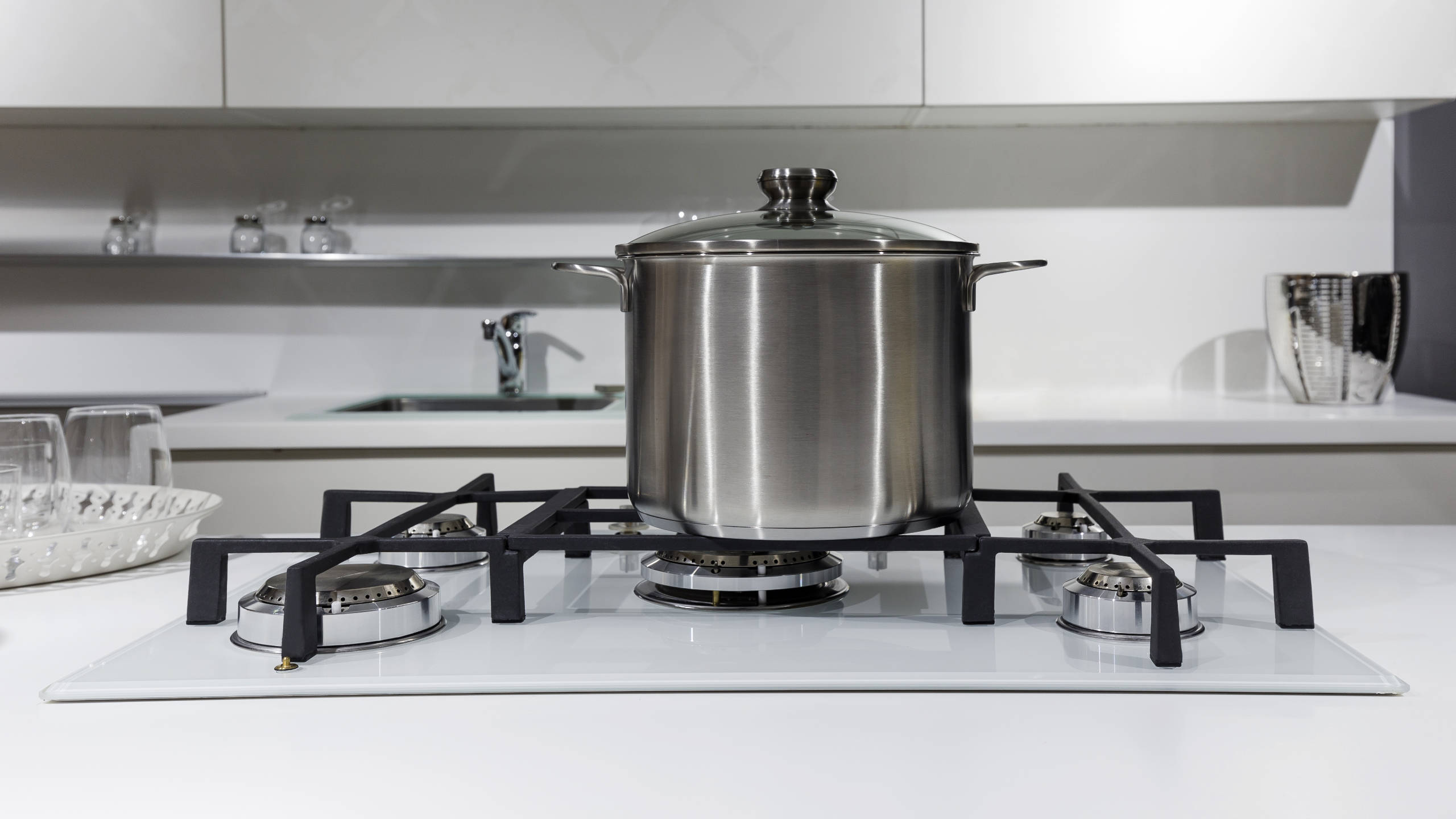 How To Cook Chinese Herbs on a Stove Top